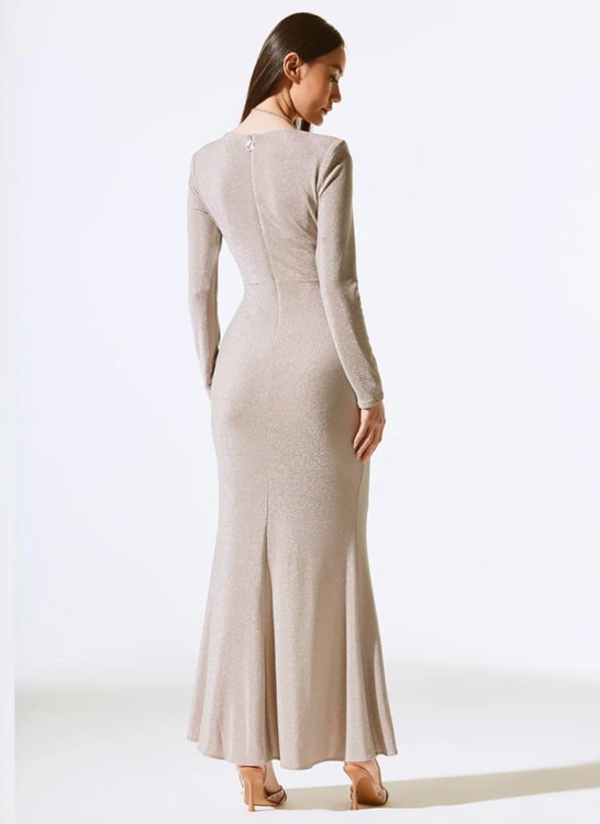 Joseph Ribkoff, Połyskująca suknia z ozdobną falbaną.