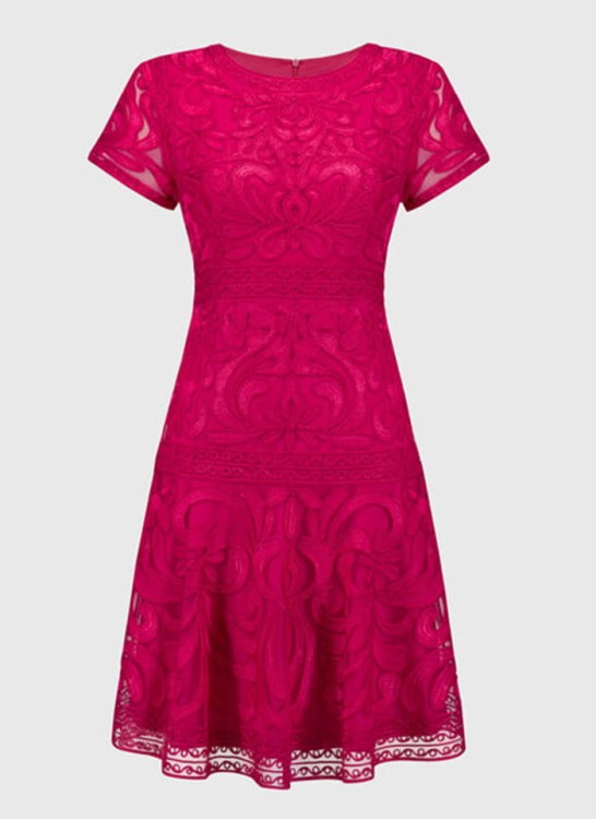 Joseph Ribkoff haftowana sukienka w kolorze malinowym z rozkloszowanym dołem 251768-4