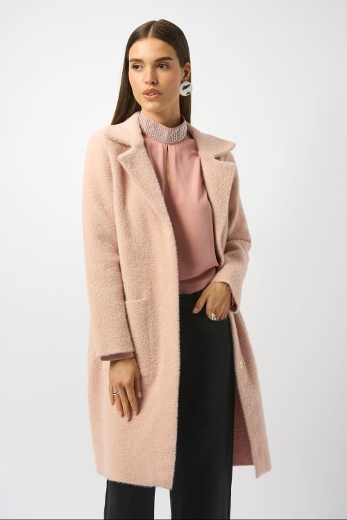 Joseph Ribkoff różowy, dzianinowy płaszcz z futrzanym wykończeniem 243923-3647_1.jpg