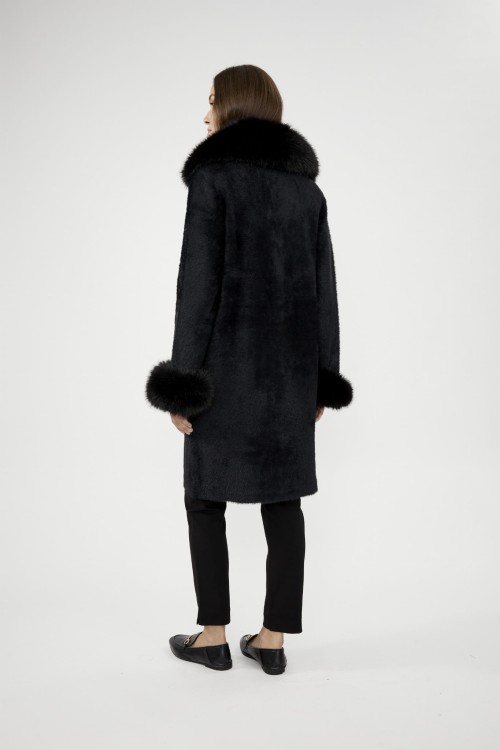 Joseph Ribkoff dzianinowy płaszcz z futrzanym wykończeniem w kolorze czarnym 243923-4.jpg