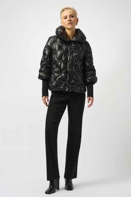 Joseph Ribkoff czarna pikowana z połyskiemkurtka krótka z kołnierzem 253931-11-1.jpg