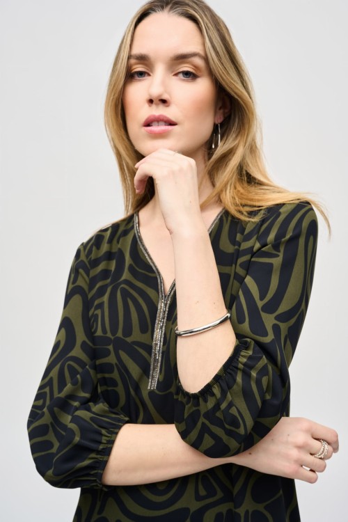 joseph ribkoff sukienka kolor czarno khaki ze zdobionym deklotem 243154-3734-3.jpg