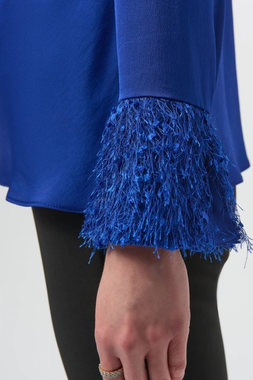 joseph ribkoff szafirowa bluzka z rękawem zdobionym frędzelkami 2254020-2922-3.jpg