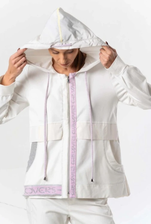 Elisa Cavaletti EJP237001900-03186 Piękna, biała bluza ze zdobieniami w kolorze lila i wstawkami z tafty, z kapturem, zapinana na zamek-4